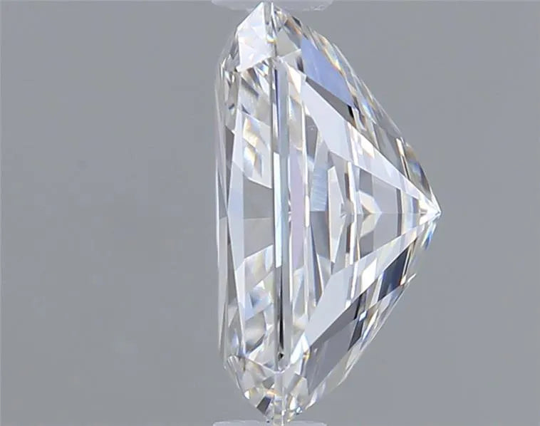 1.51ct Radiant Lab Grown Diamond (Colour E, Clarity VVS2, IGI Certified)