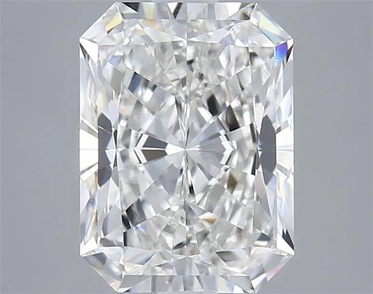3.01ct Radiant Lab Grown Diamond (Colour F, Clarity VVS2, IGI Certified)