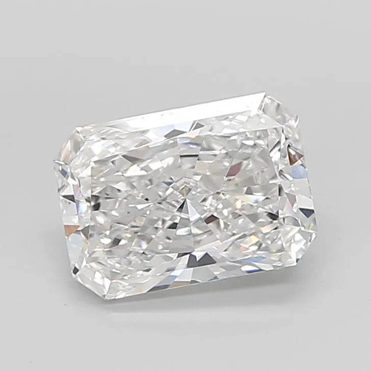 3.03ct Radiant Lab Grown Diamond (Colour E, Clarity VVS2, IGI Certified)