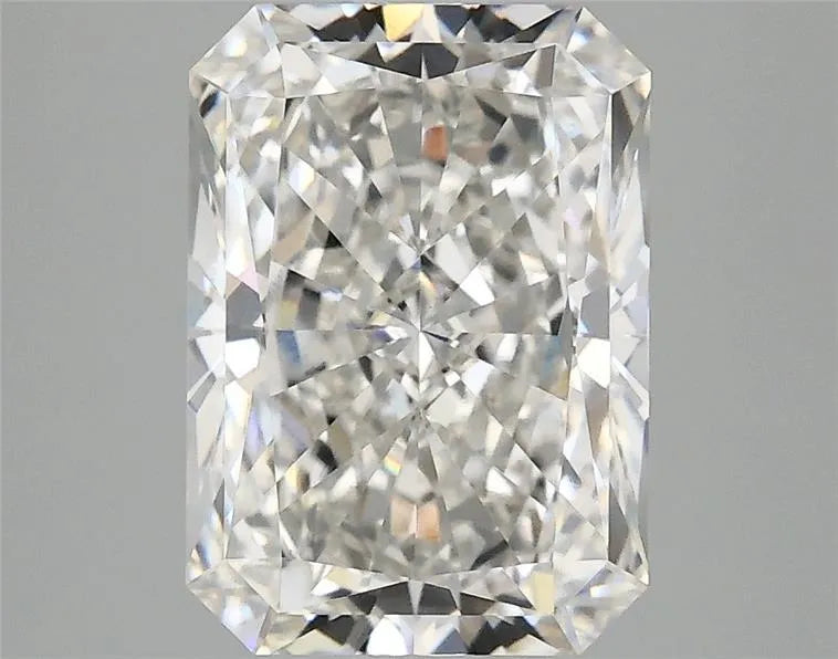 3.06ct Radiant Lab Grown Diamond (Colour G, Clarity VVS2, IGI Certified)