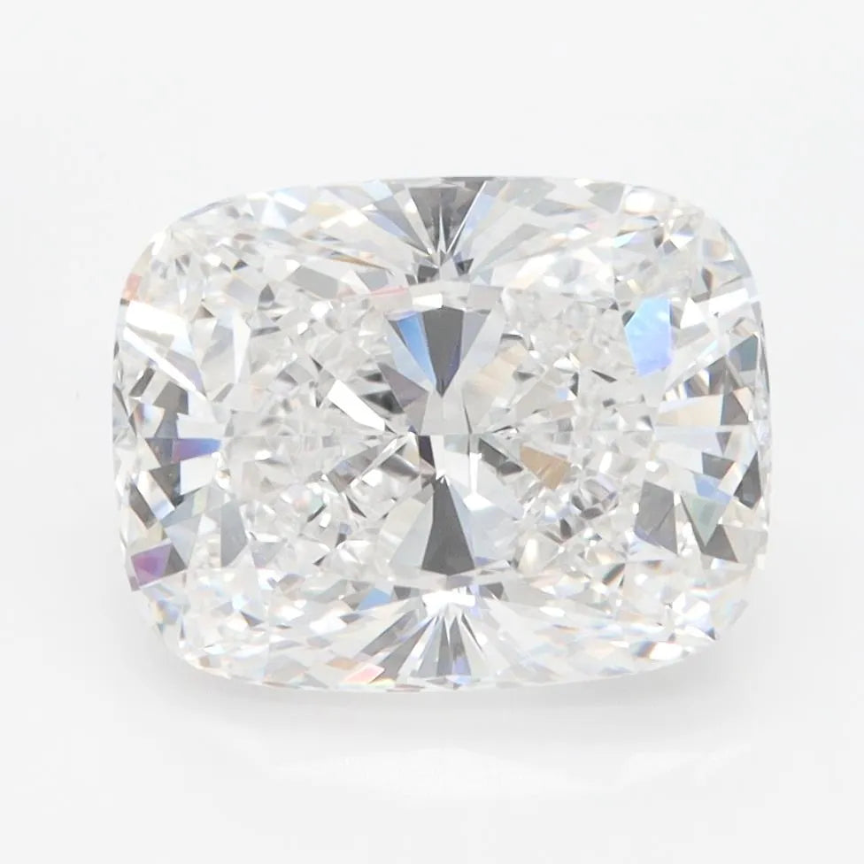 3.10ct Cushion modified Lab Grown Diamond (Colour E, Clarity VVS1, IGI Certified)