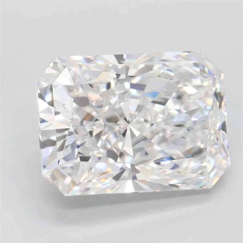 4.33ct Radiant Lab Grown Diamond (Colour D, Clarity IF, GIA Certified)