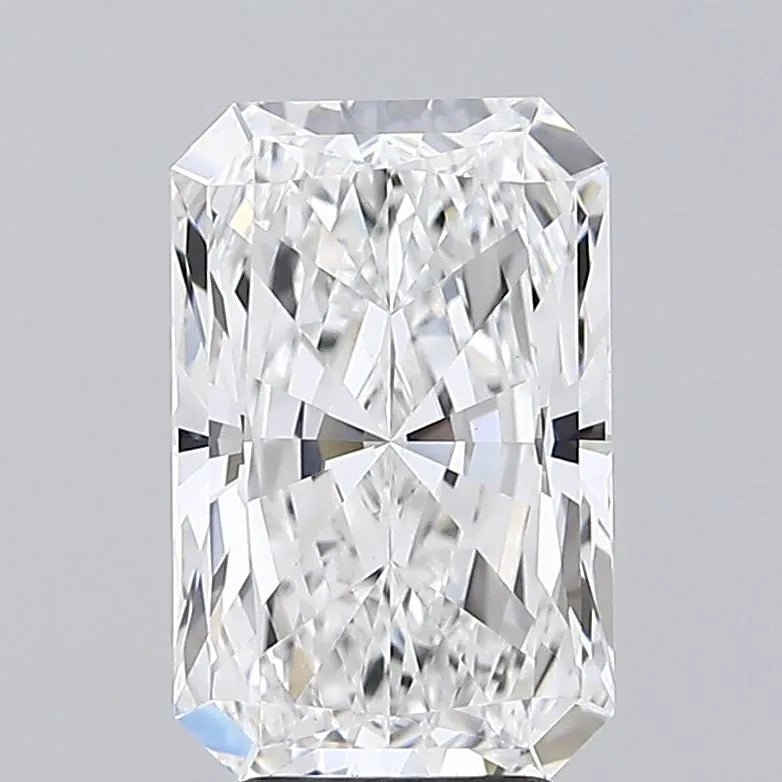 4.35ct Radiant Lab Grown Diamond (Colour F, Clarity VVS2, IGI Certified)
