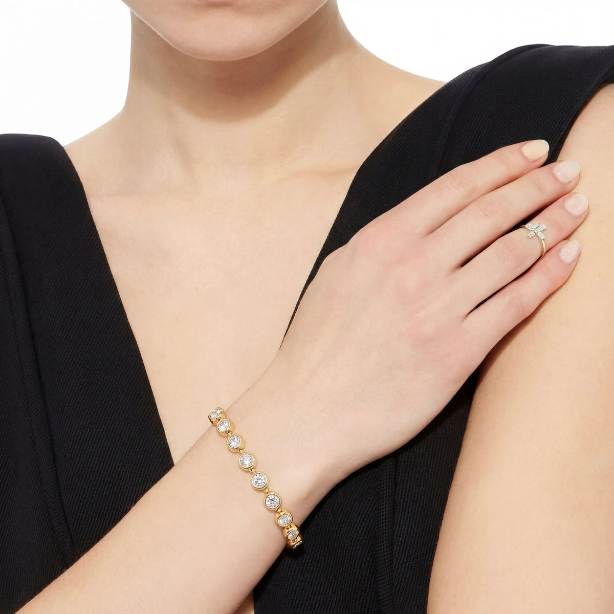 Bezel-set tennis bracelet, moissanite stones in 18K Yellow Gold Vermeil