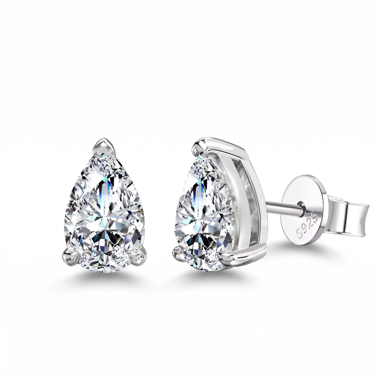 Pear Moissanite Stud Earrings – Capucine in 18K White Gold Vermeil